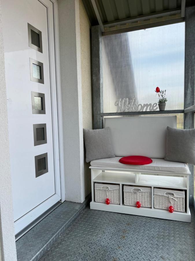 Villa Relax Komfortlak Gárdony Екстериор снимка