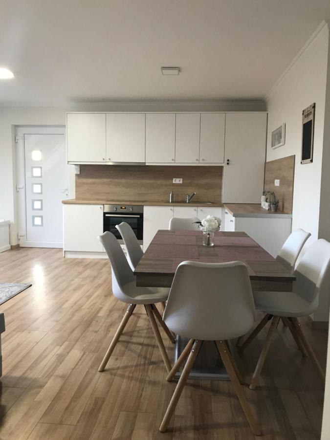 Villa Relax Komfortlak Gárdony Екстериор снимка